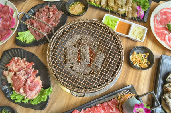 炉中火泥炉烤肉加盟